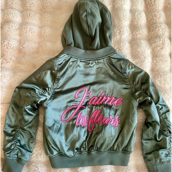 H&M brand Girls Jacket with hood. - Picture 2 of 3